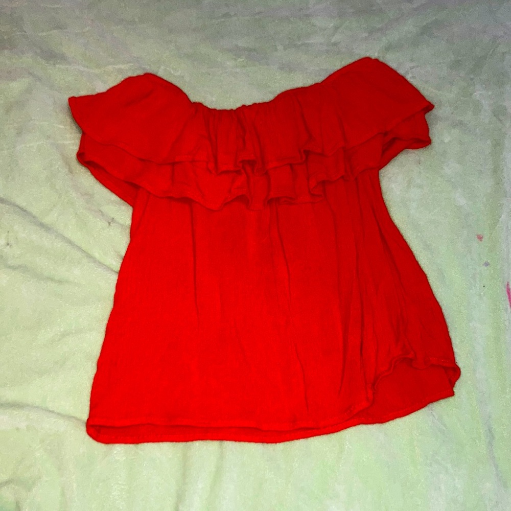 Red strapless shirt